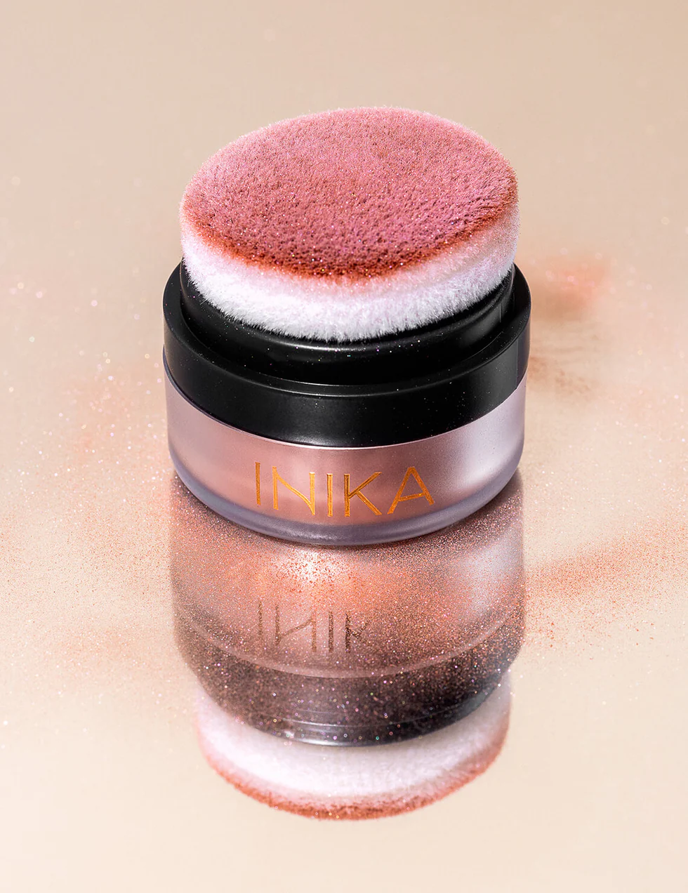 inika organic mineral blush puff pot (rosy glow)