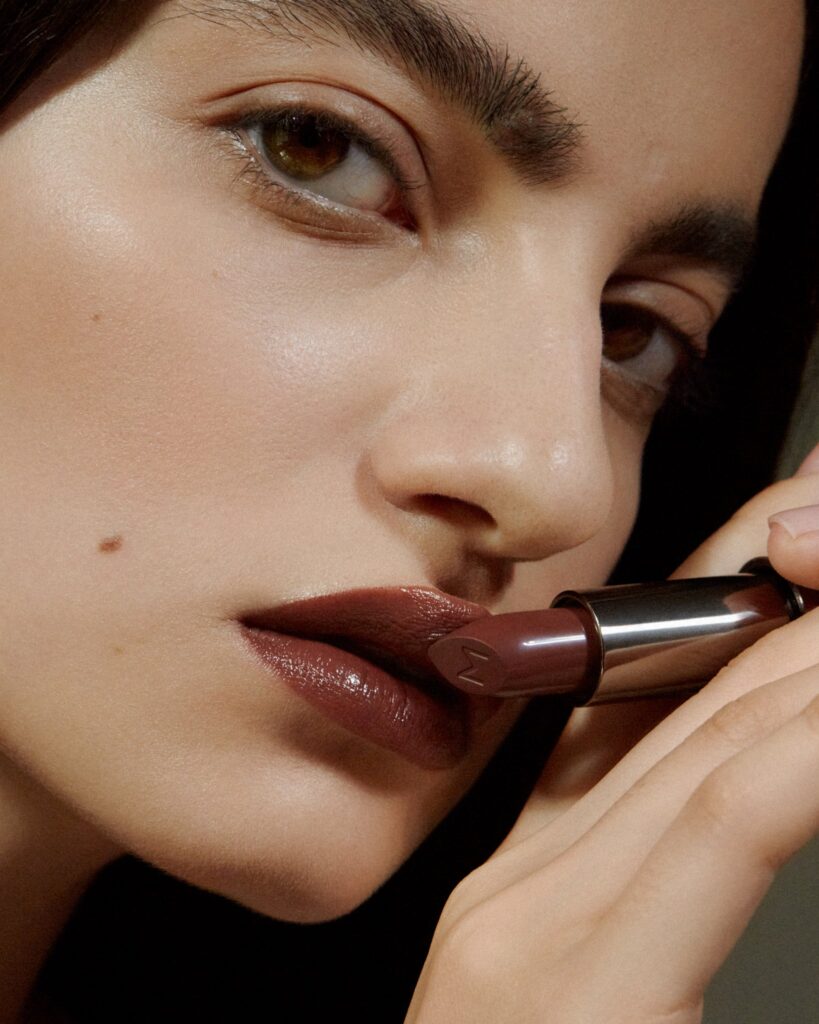 mÁdara dazzle nights satin shine lipstick