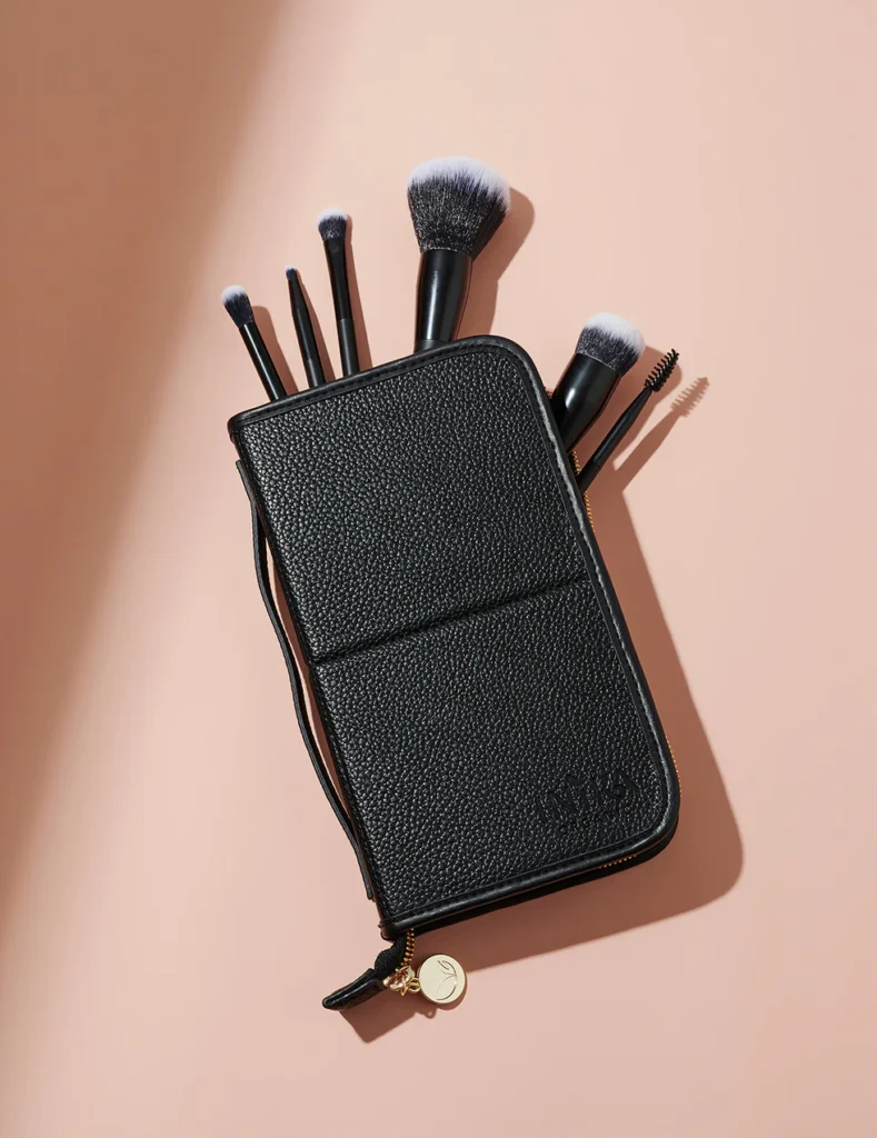 inika organic vegan brush case