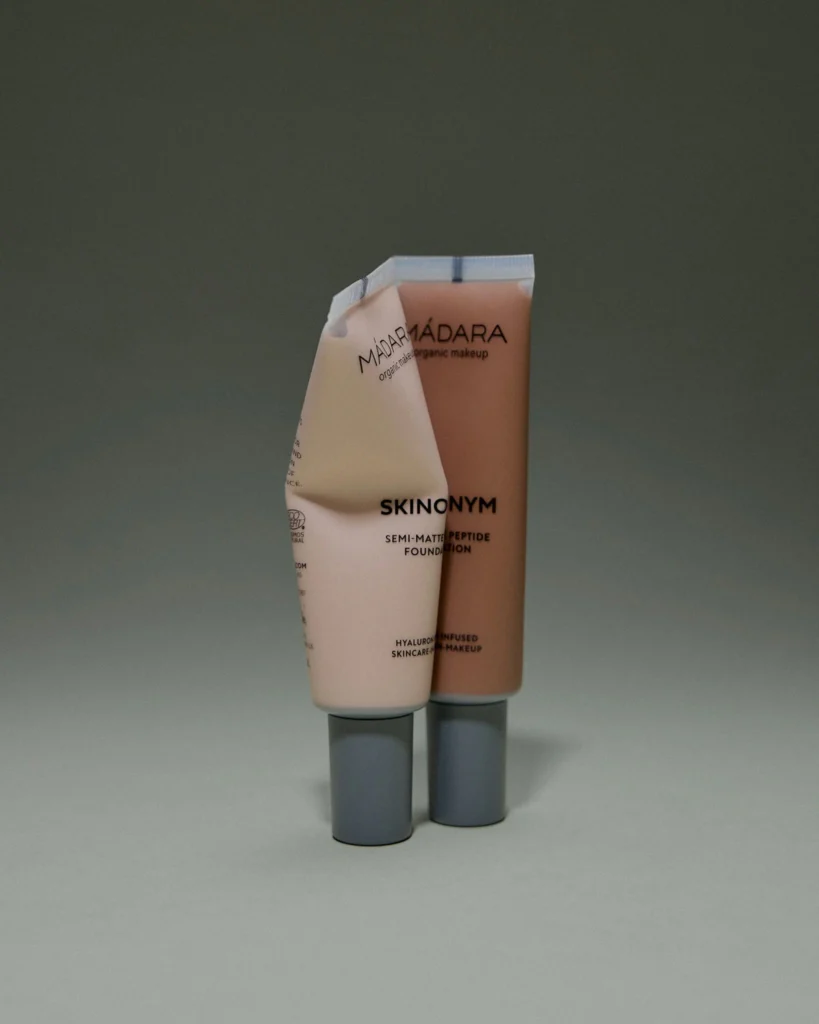 mÁdara skinonym semi matte peptide foundation