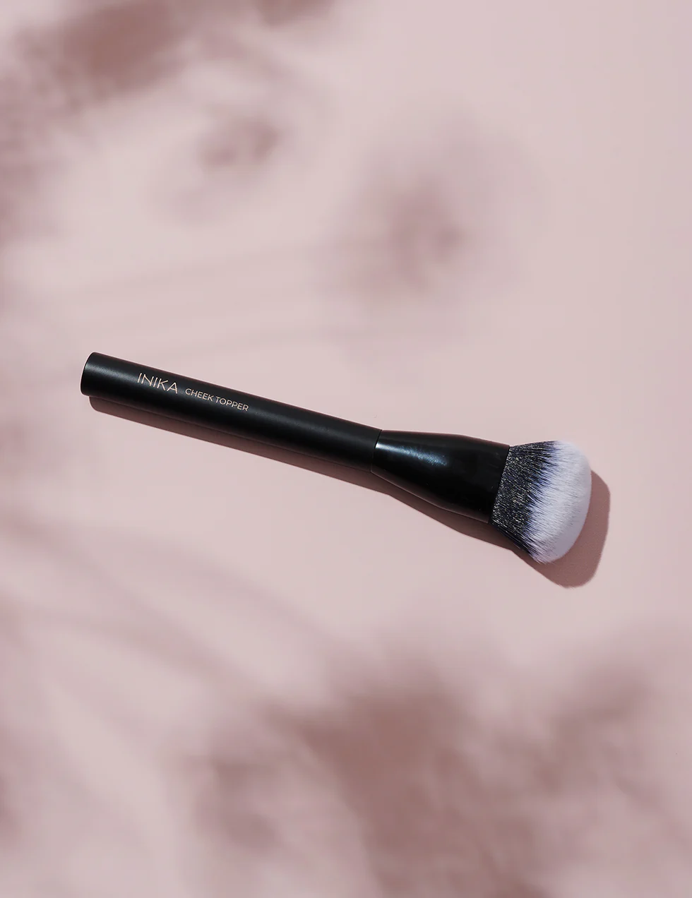 inika organic cheek topper brush